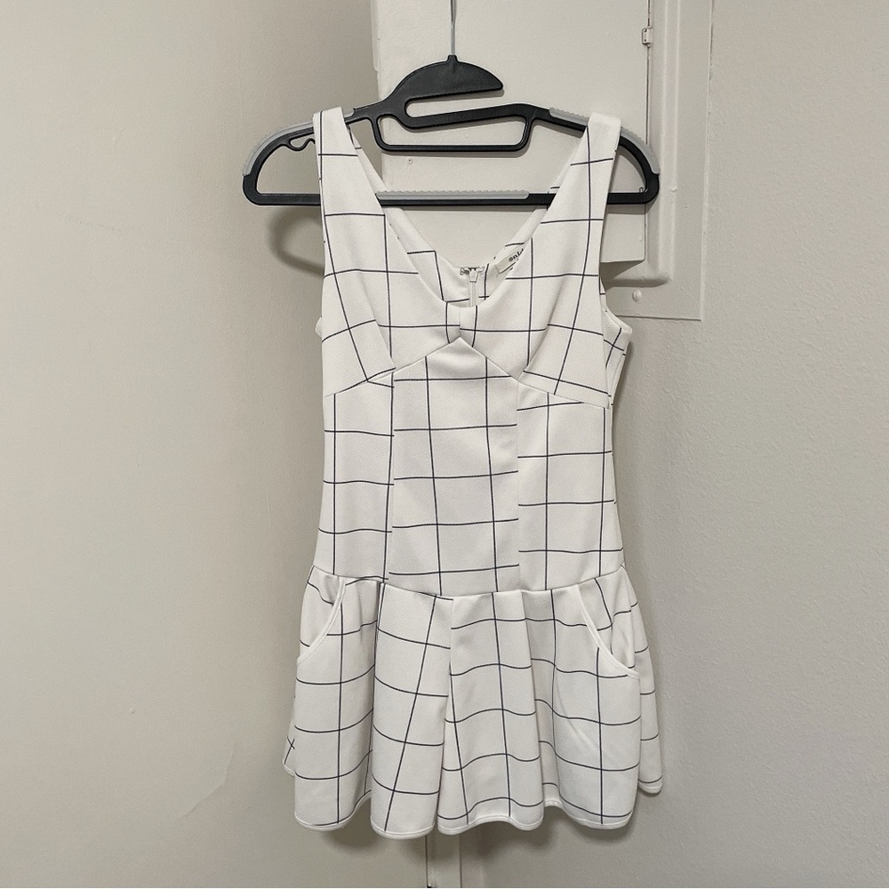 Snidel line white sleevless dress